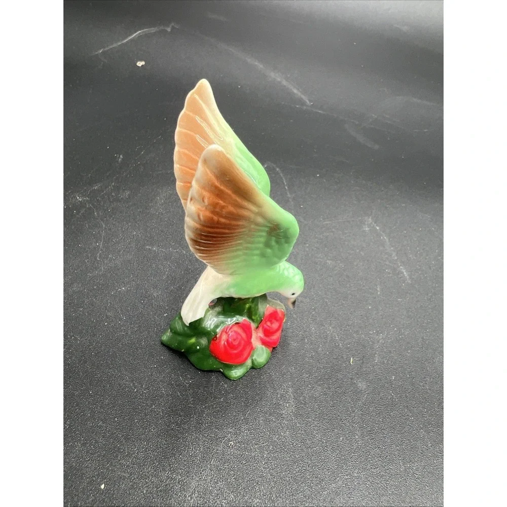 N/A porcelain hummingbird